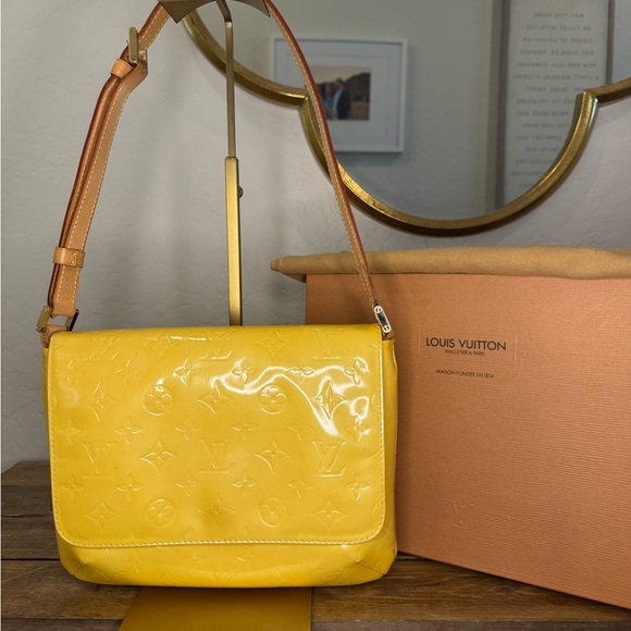 EUC FULL SET Louis Vuitton monogram Vernis Thompson street shoulder bag - Picture 1 of 9